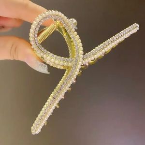 *NEW* Pearl/Diamond Sturdy Hairclaw